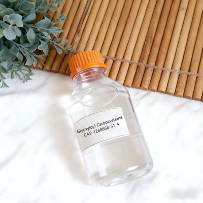 Traitement à la kératine liquide Glyoxyloyl Carbocystéine pour améliorer la texture et la maniabilité des cheveux