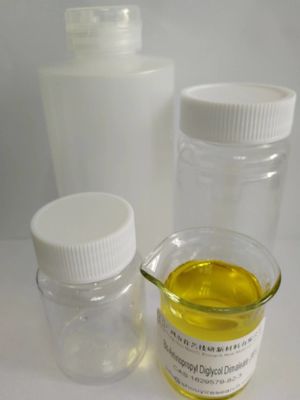 Point d'ébullition 200 degrés Bis aminopropyl diglycol dimaléate de poudre blanche solide