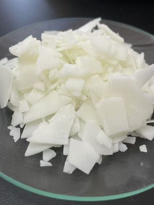 Behentrimonium méthosulfate 48 à 52% Soluble dans l'eau Composé quaternaire d'ammonium